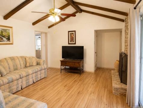 5522 Newcome Drive San Antonio TX 78240