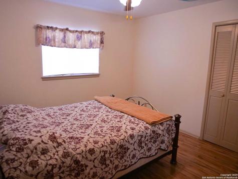 5522 Newcome Drive San Antonio TX 78240