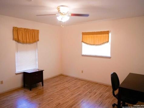 5522 Newcome Drive San Antonio TX 78240