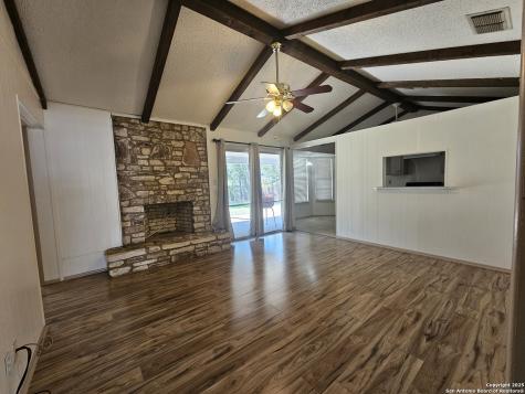 5522 Newcome Drive San Antonio TX 78240
