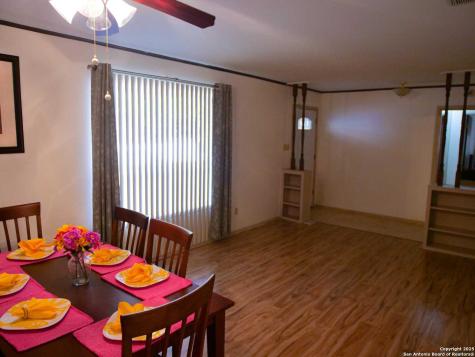 5522 Newcome Drive San Antonio TX 78240