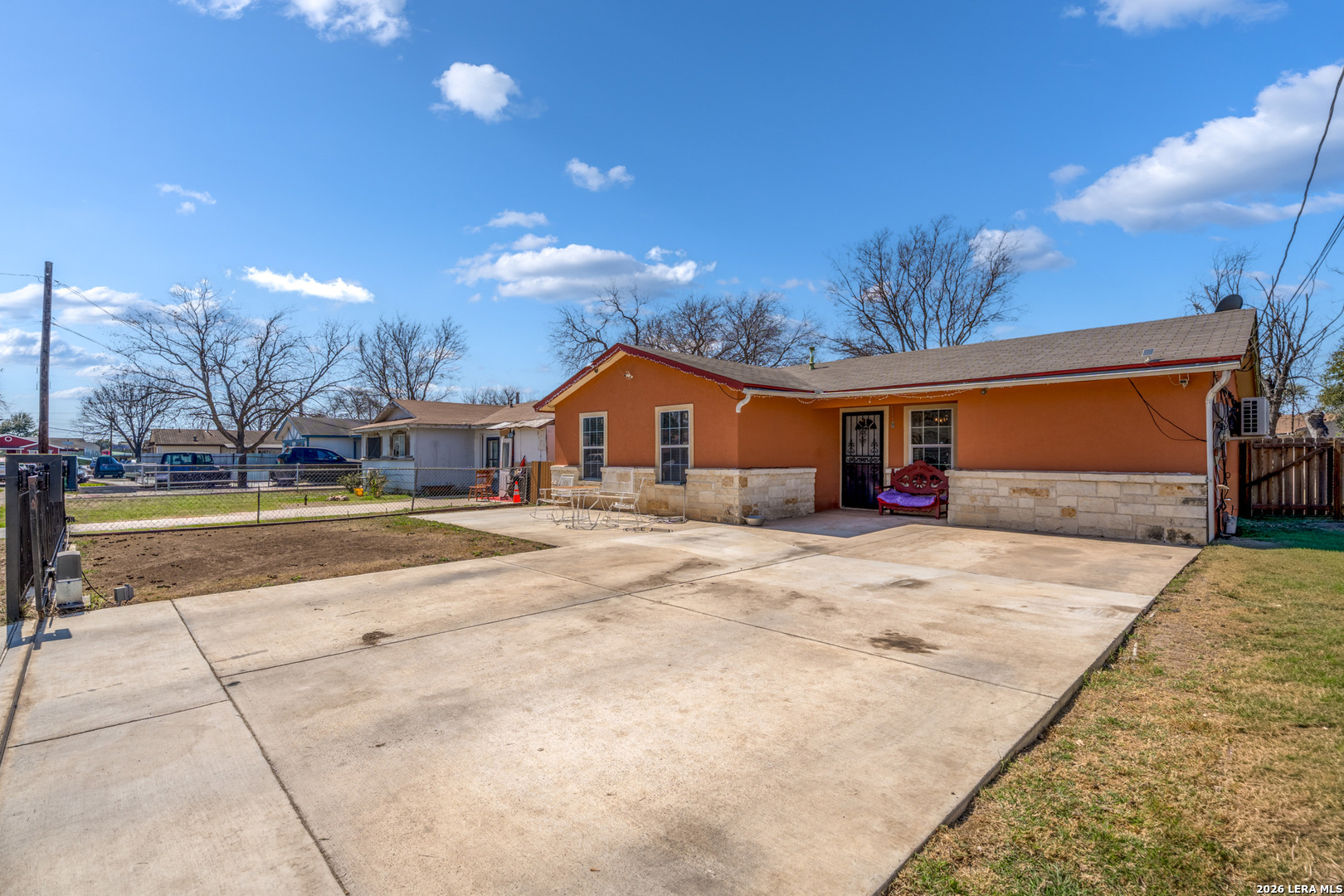 1707 Del Sol San Antonio TX 78227