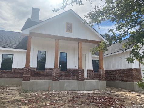 178 W Magnolia Circle La Vernia TX 78121