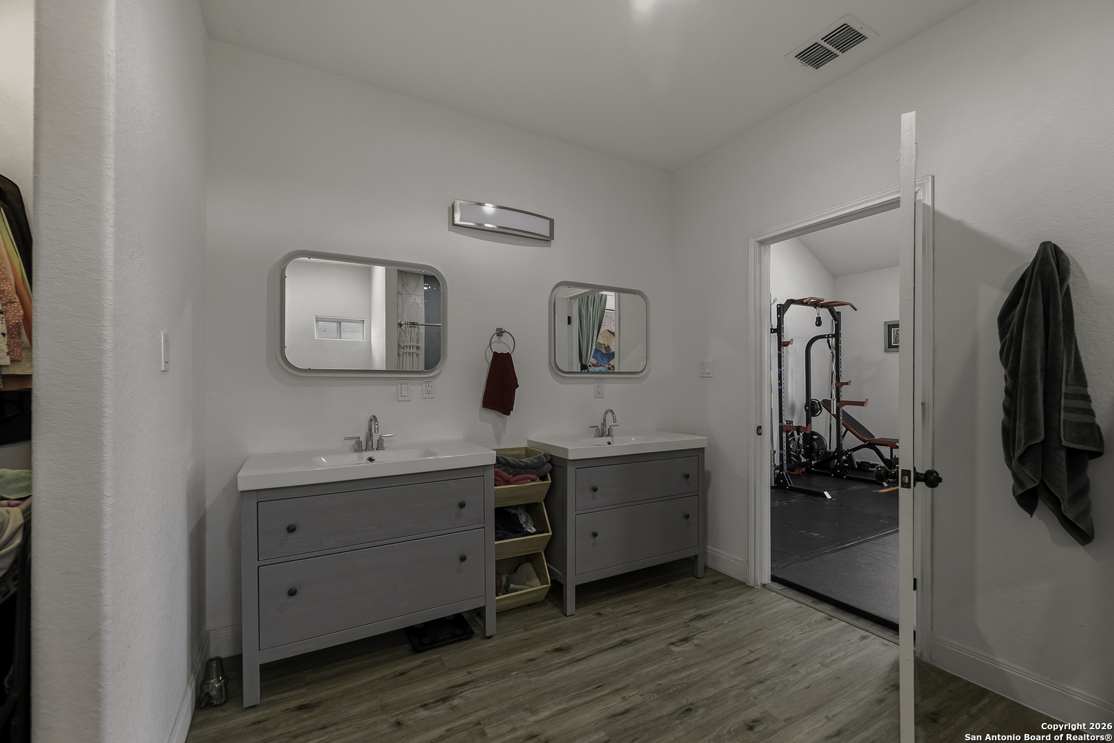 105 Hidden Haven Floresville TX 78114