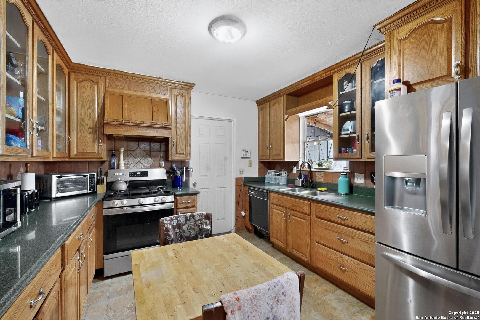 5215 Village Row San Antonio TX 78218