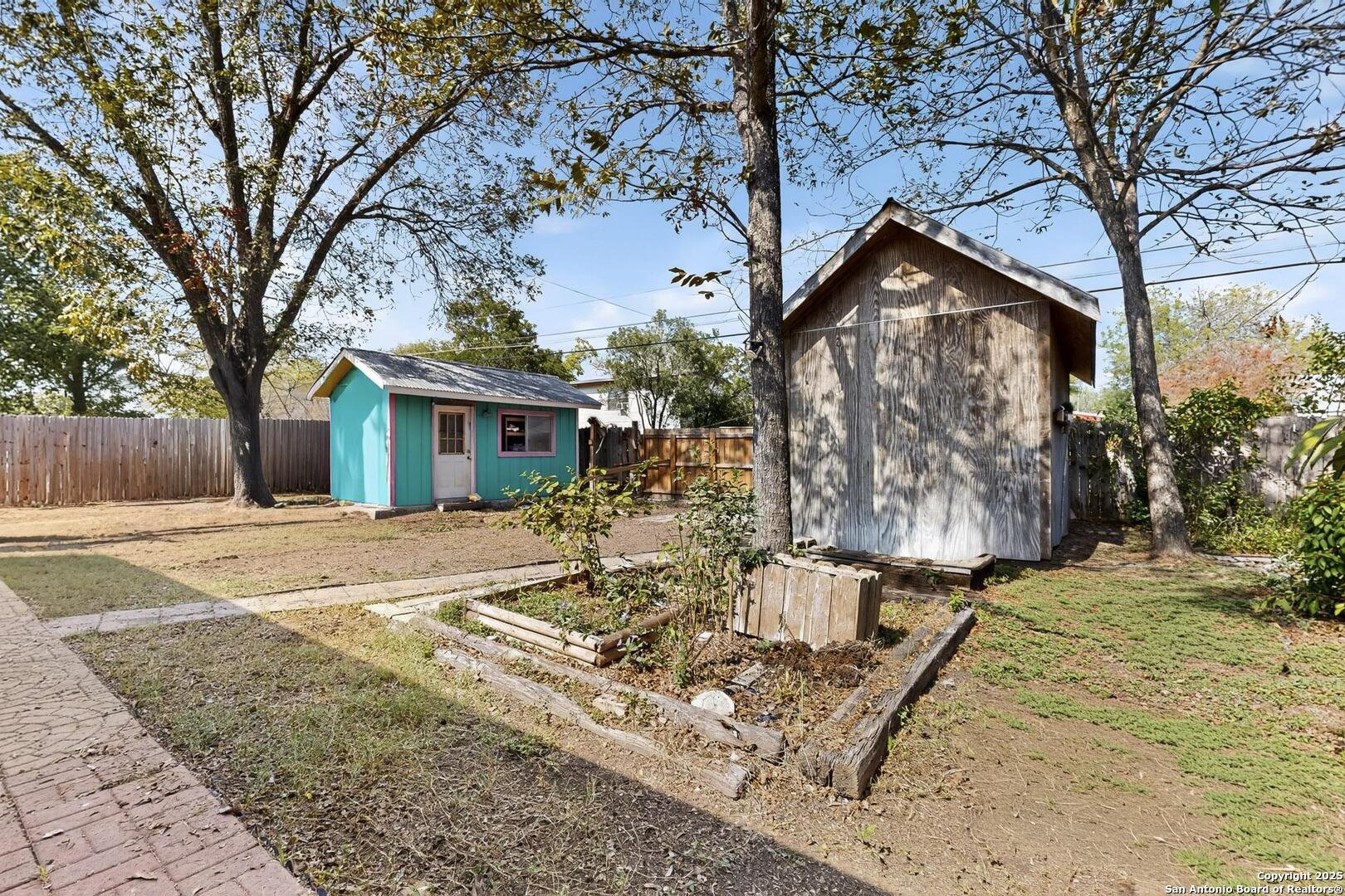 5215 Village Row San Antonio TX 78218