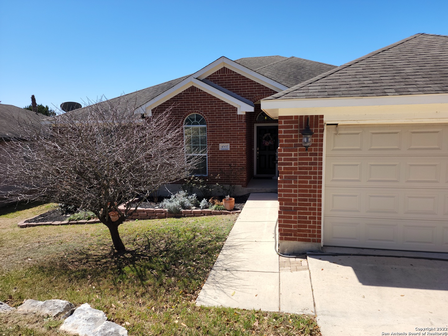 4302 Manitou Bay San Antonio TX 78259