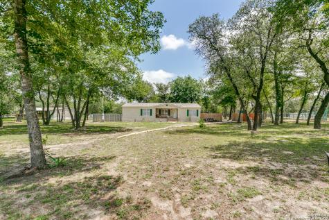 1904 Hickory Way San Antonio TX 78264