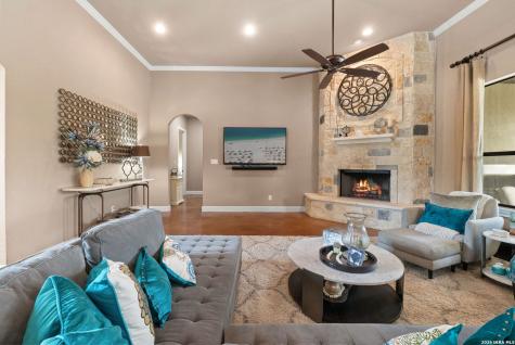 17203 Clovis Helotes TX 78023