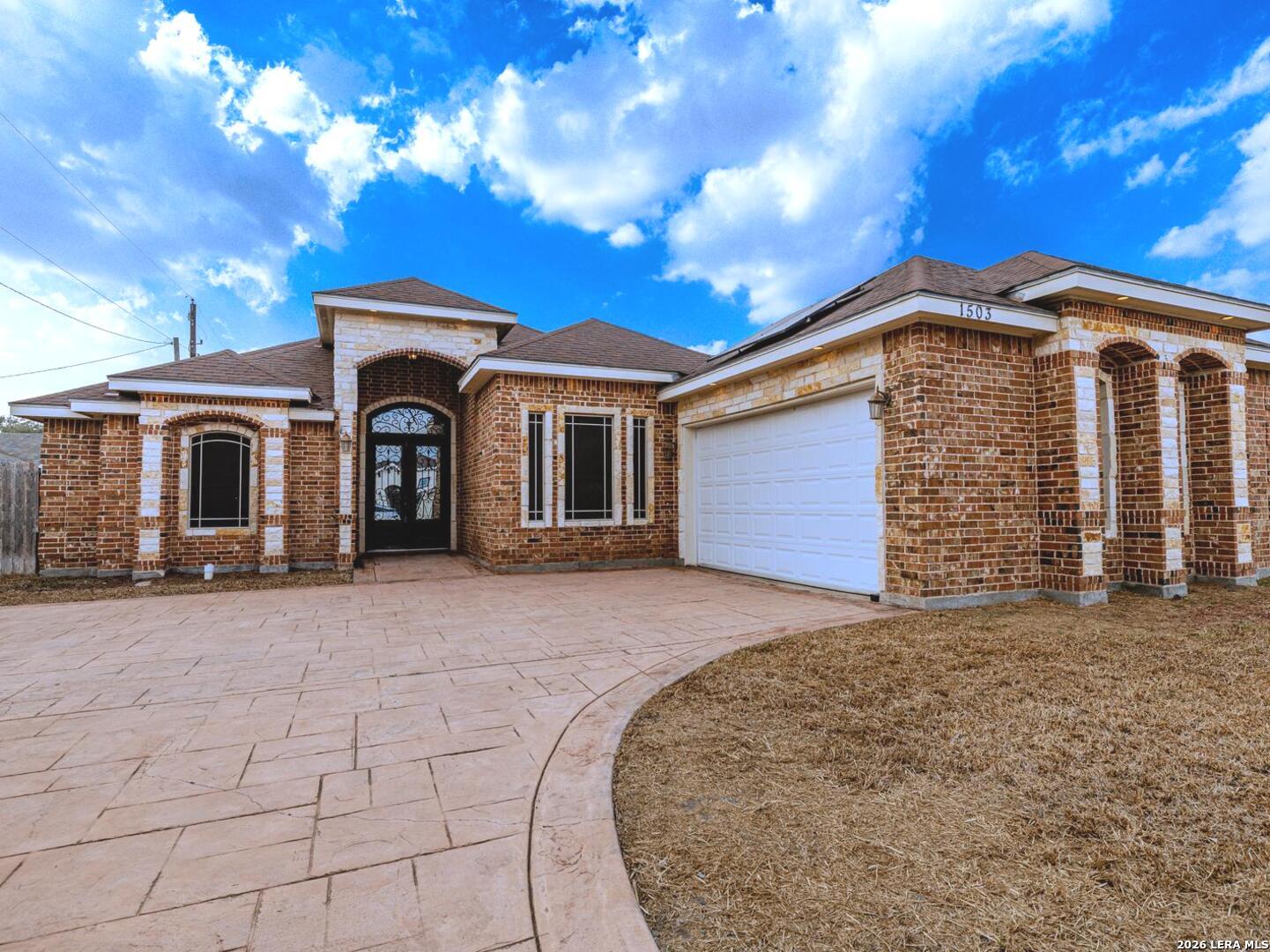 1503 Lewis Kingsville TX 78363