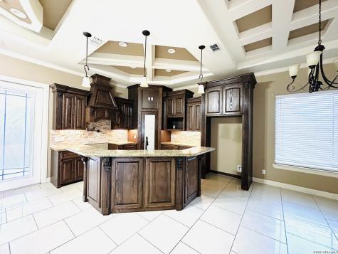 1503 Lewis Kingsville TX 78363