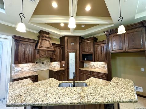 1503 Lewis Kingsville TX 78363