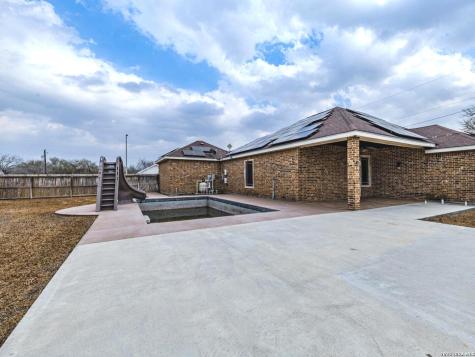 1503 Lewis Kingsville TX 78363