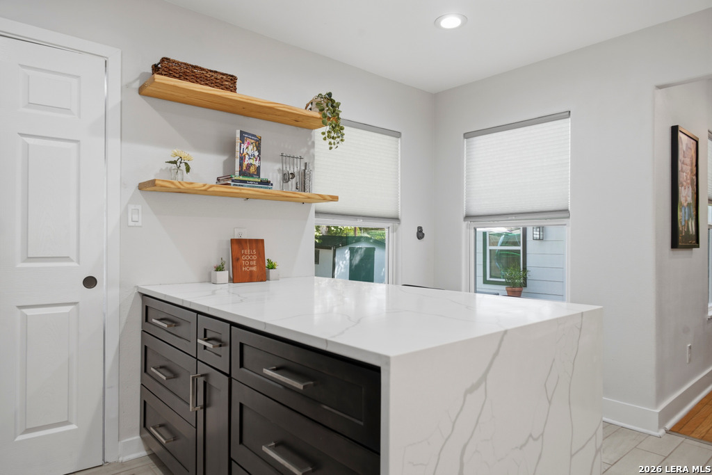 275 E Fair Oaks Place Alamo Heights TX 78209