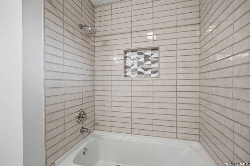 275 E Fair Oaks Place Alamo Heights TX 78209