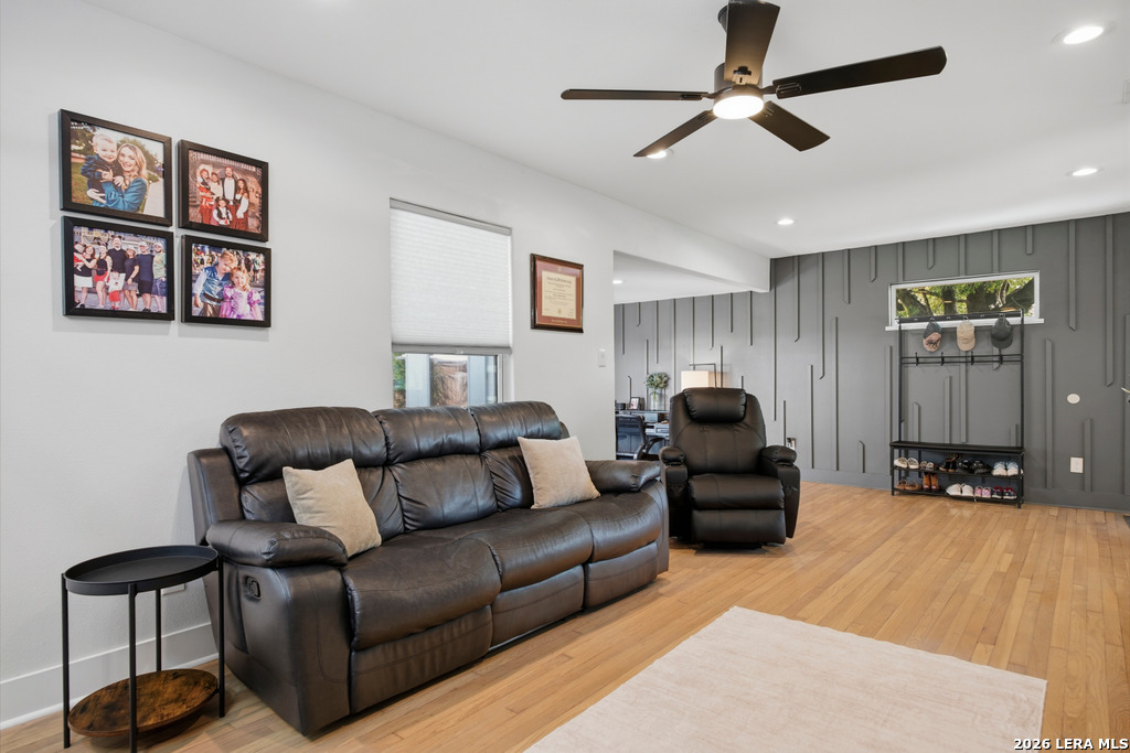 275 E Fair Oaks Place Alamo Heights TX 78209