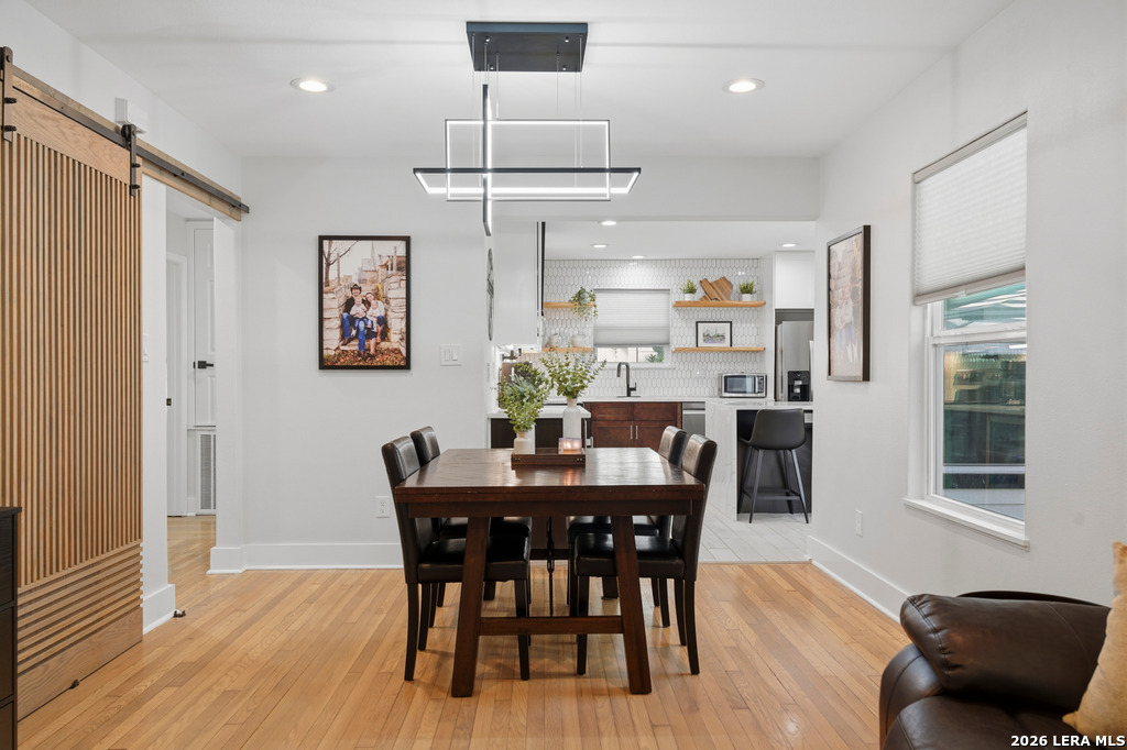 275 E Fair Oaks Place Alamo Heights TX 78209