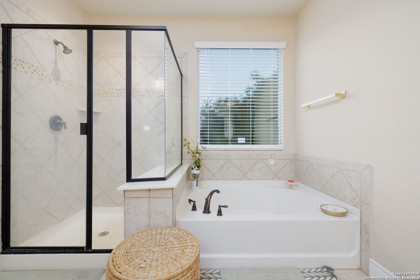 12027 Hunt Estate San Antonio TX 78253