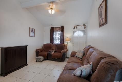 6602 Spring Lark Street San Antonio TX 78249