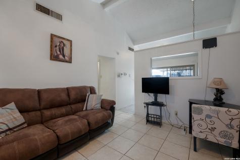 6602 Spring Lark Street San Antonio TX 78249