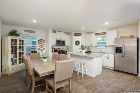 1018 Andean Emerald San Antonio TX 78253