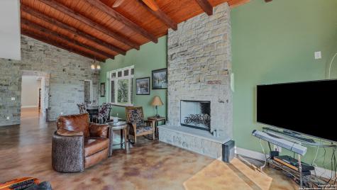 475 Jackson Road Kingsbury TX 78638
