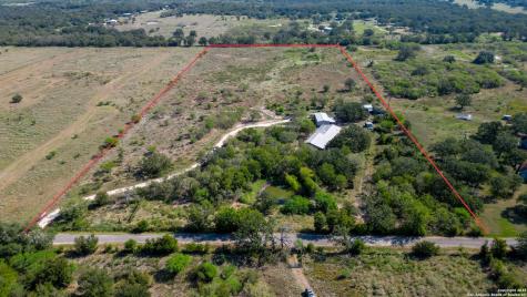 475 Jackson Road Kingsbury TX 78638