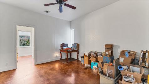 475 Jackson Road Kingsbury TX 78638