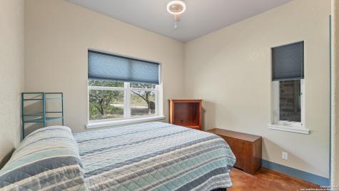 475 Jackson Road Kingsbury TX 78638
