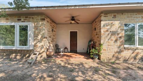 475 Jackson Road Kingsbury TX 78638