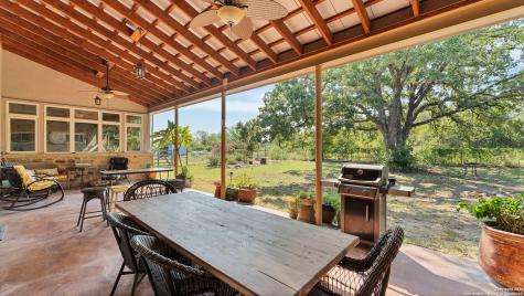 475 Jackson Road Kingsbury TX 78638