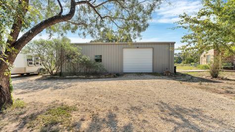 475 Jackson Road Kingsbury TX 78638