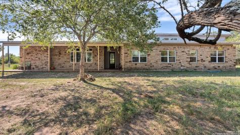 475 Jackson Road Kingsbury TX 78638