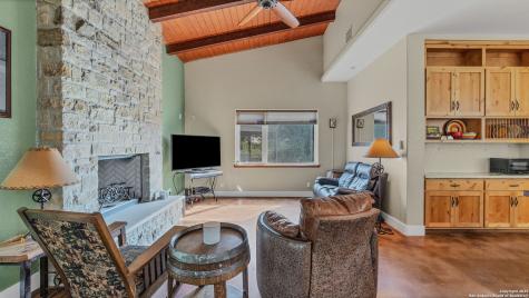 475 Jackson Road Kingsbury TX 78638