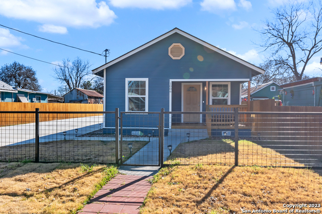 1006 Center Street San Antonio TX 78202