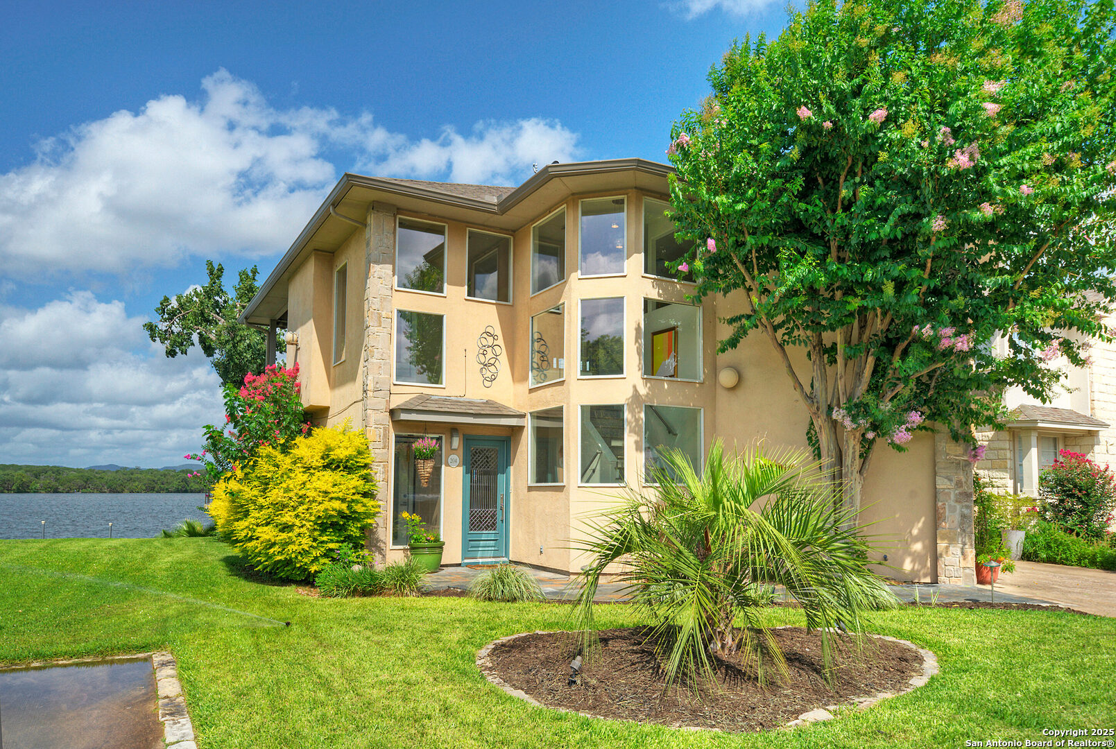 204 N Waterway Drive Kingsland TX 78639