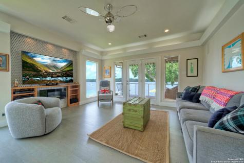 204 N Waterway Drive Kingsland TX 78639