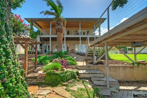 204 N Waterway Drive Kingsland TX 78639