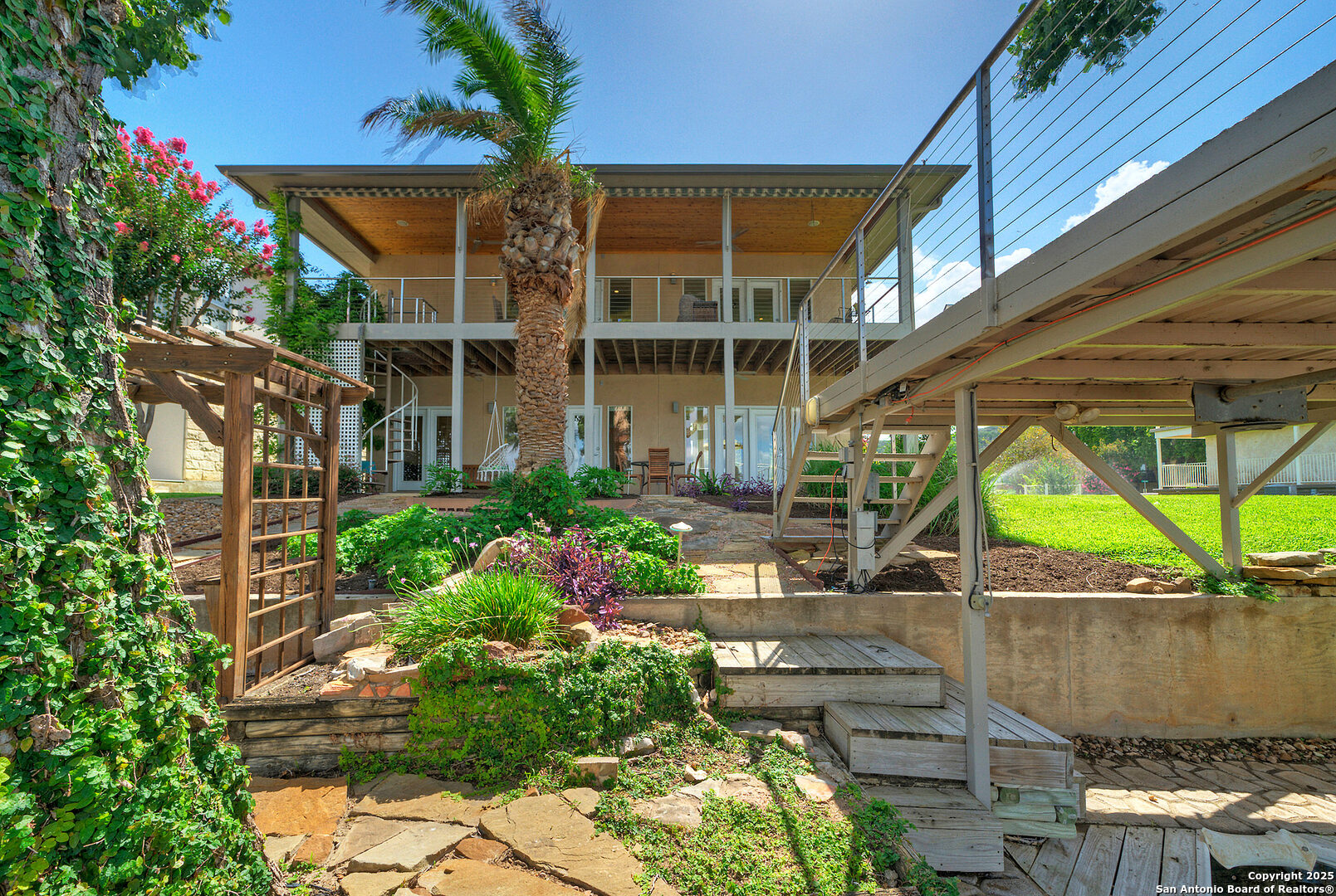 204 N Waterway Drive Kingsland TX 78639
