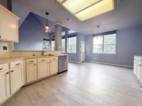 902 La Cascada San Antonio TX 78258