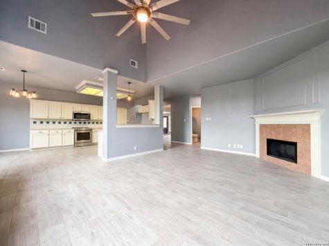 902 La Cascada San Antonio TX 78258