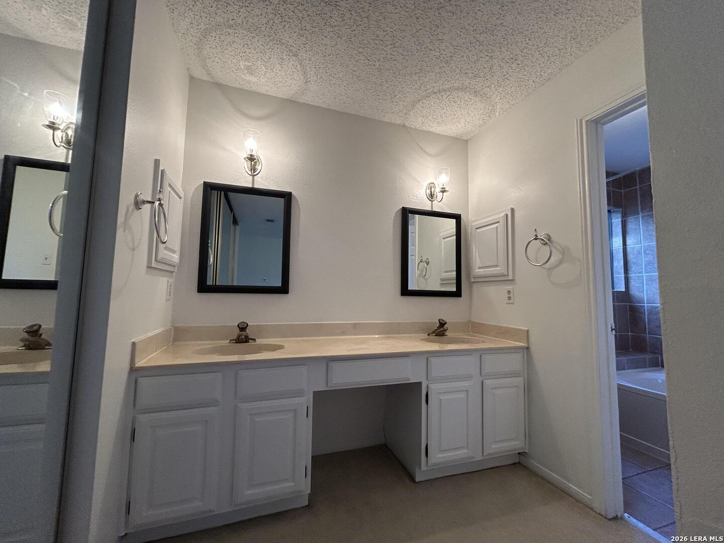 7709 Valley Trail San Antonio TX 78250