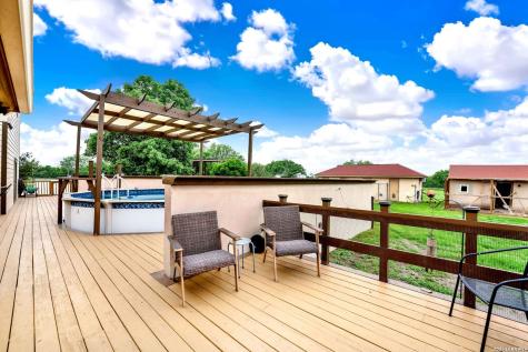 503 Private Road 5764 Lacoste TX 78039
