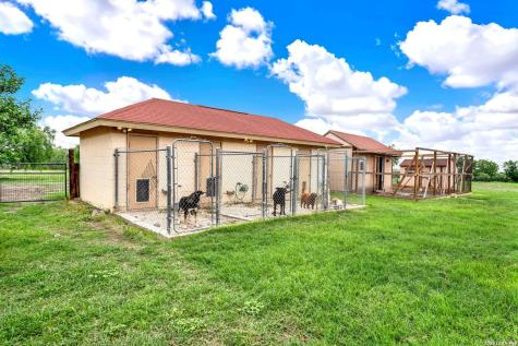 503 Private Road 5764 Lacoste TX 78039