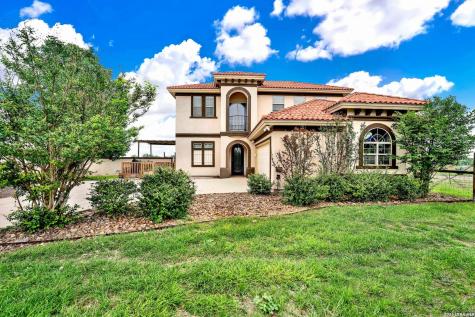 503 Private Road 5764 Lacoste TX 78039