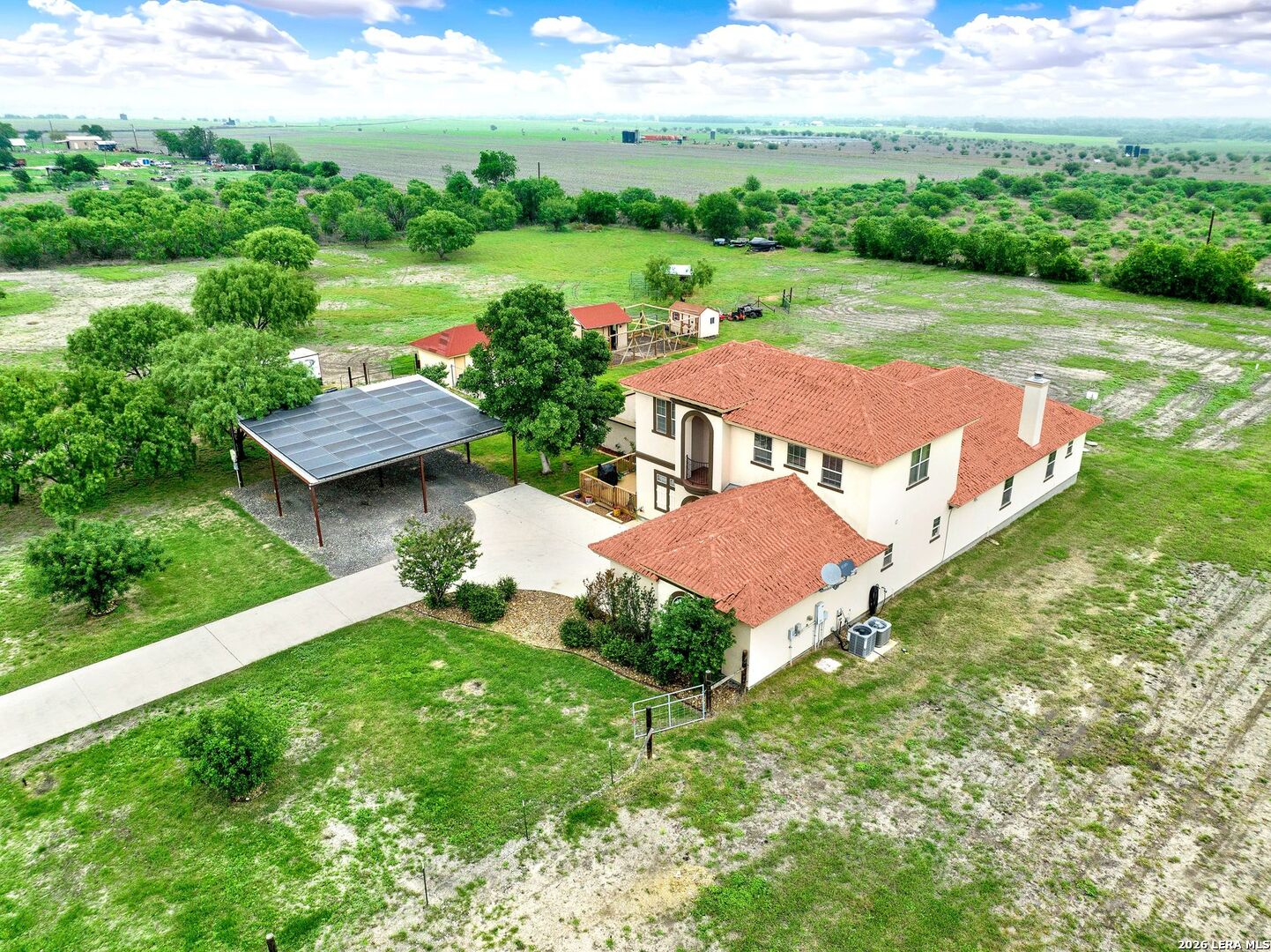 503 Private Road 5764 Lacoste TX 78039