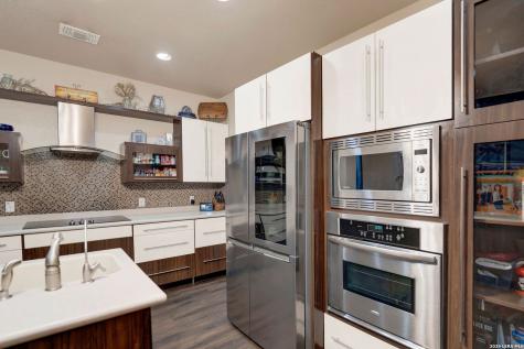 503 Private Road 5764 Lacoste TX 78039