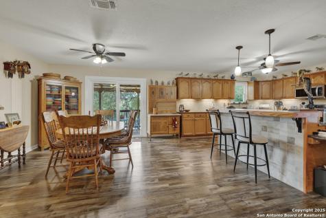 911 Heritage Canyon Lake TX 78133