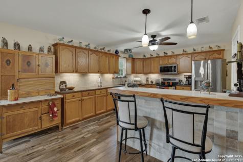 911 Heritage Canyon Lake TX 78133