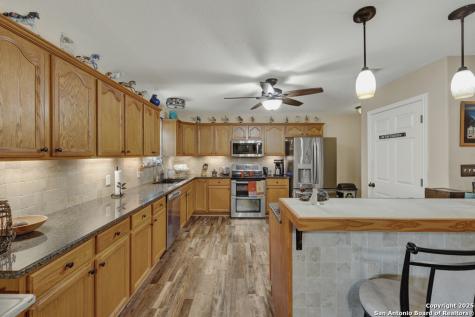911 Heritage Canyon Lake TX 78133